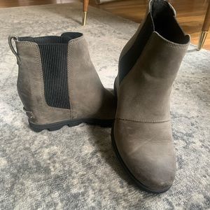 Sorel Joan of Arctic Wedge II Chelsea Boots